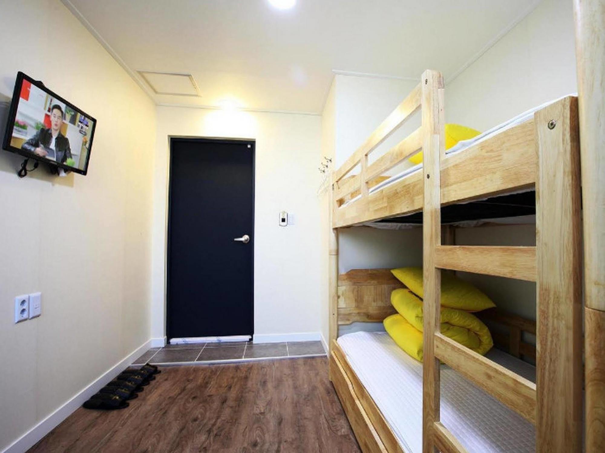 24 Guesthouse Myeongdong Avenue Séoul Extérieur photo
