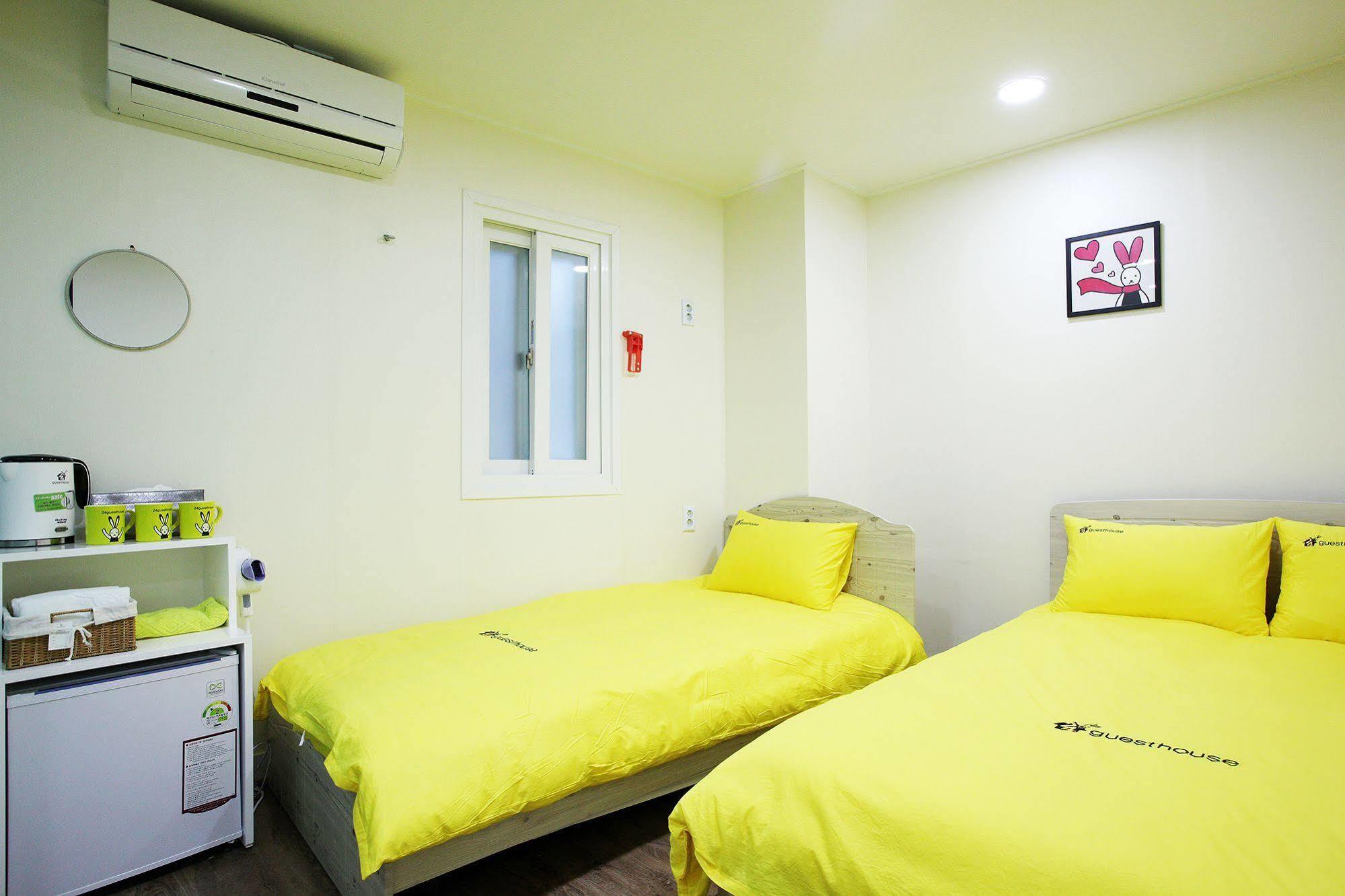 24 Guesthouse Myeongdong Avenue Séoul Extérieur photo
